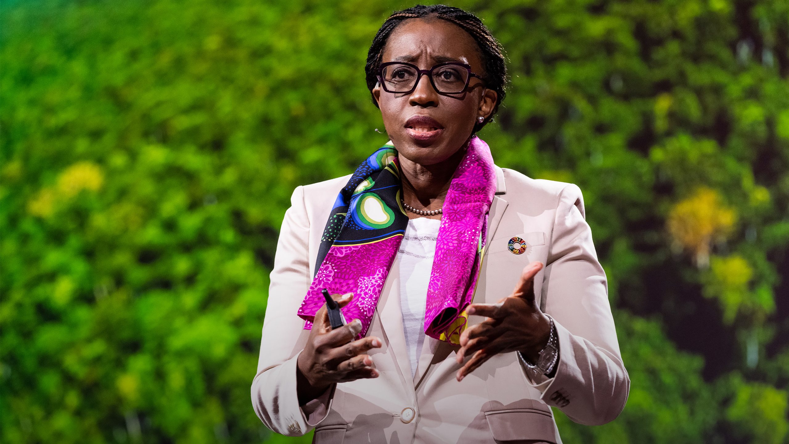 Read more about the article Vera Songwe: A Champion of Economic Development and Sustainability in Africa